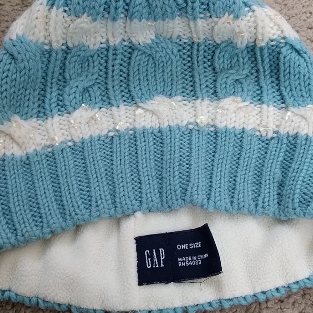 Winter hat - Picture 2 of 2